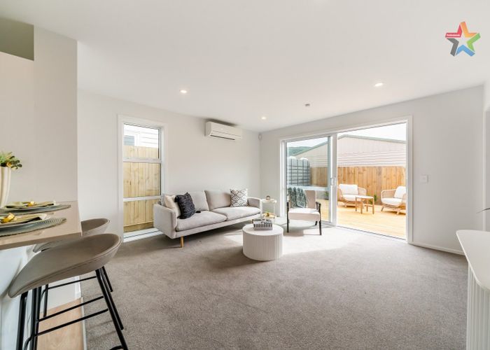  at 82 Main Road, Wainuiomata, Lower Hutt, Wellington