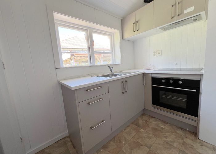  at 460 Mt Albert Road, Mount Roskill, Auckland City, Auckland