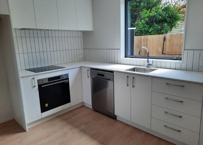  at 2/42 Gibbon Street, Sydenham, Christchurch City, Canterbury