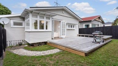  at 222 Meola Road, Point Chevalier, Auckland