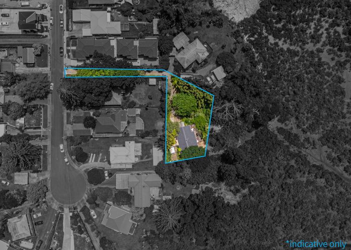  at 34 Lowtherhurst Road, Massey, Auckland