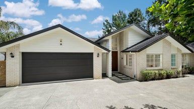  at 15 Namsan Close, Fairview Heights, Auckland