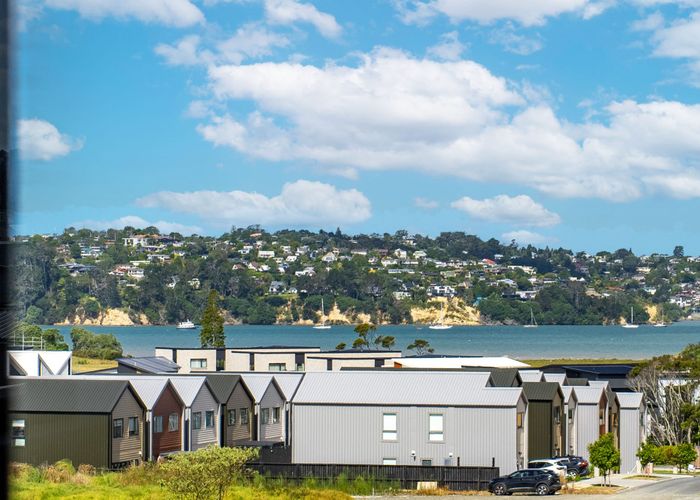  at 33 Waterlily Street, Hobsonville, Waitakere City, Auckland
