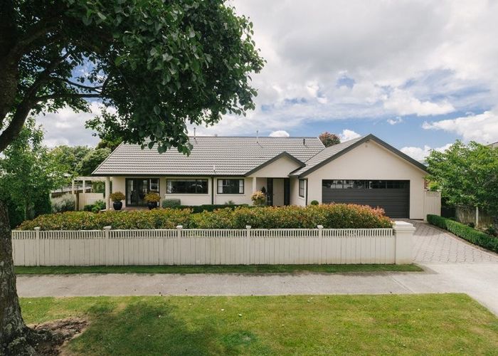  at 20 Abby Road, Fitzherbert, Palmerston North