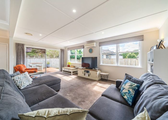  at 21 Saint Ronans Avenue, Waterloo, Lower Hutt
