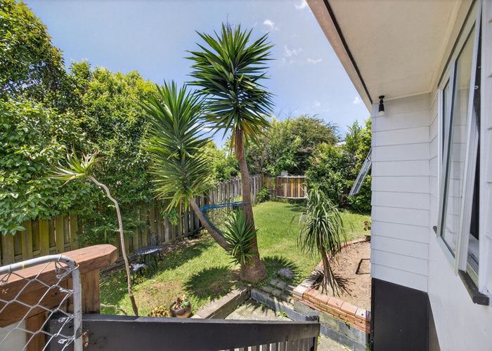  at 2/32A Helena Street, Massey, Waitakere City, Auckland