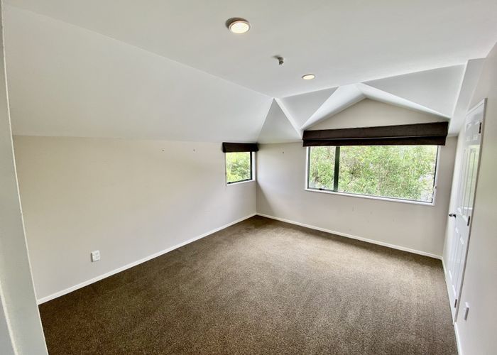  at 2/16 Stoneleigh Court, Sunnynook, Auckland