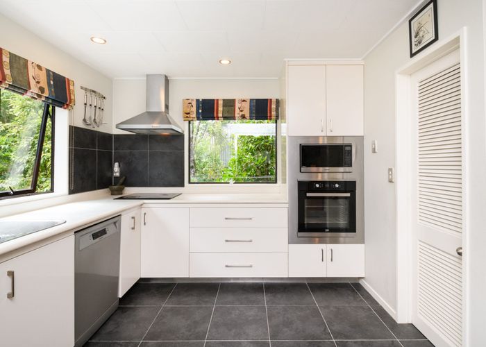  at 43 Springdale Grove, Fitzherbert, Palmerston North