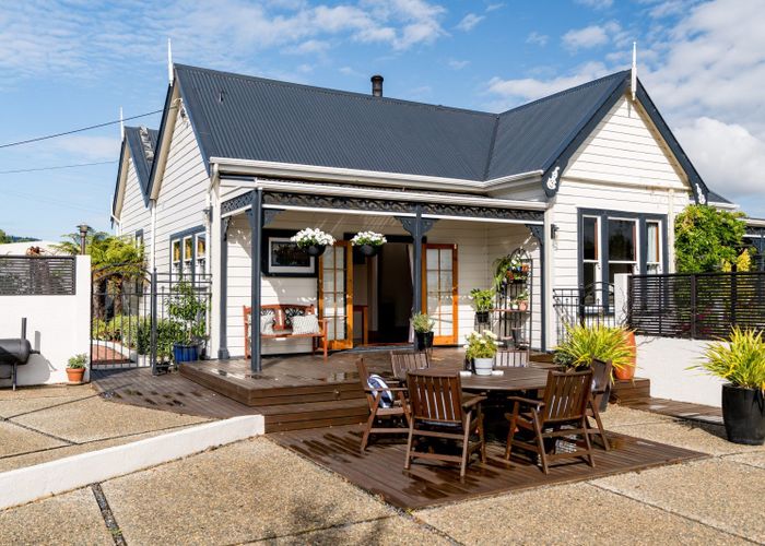  at 51 Chatham Street, Waihola