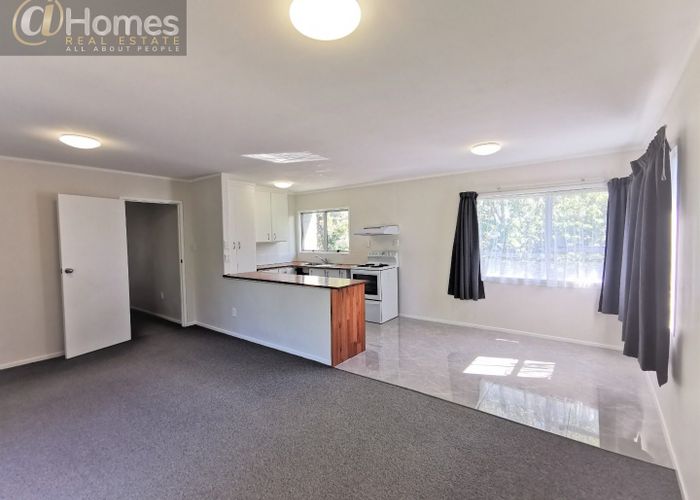  at 44 Cedar Heights Ave, Massey, Waitakere City, Auckland