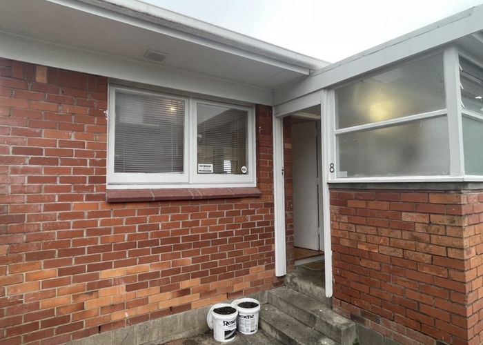  at 8/12  Raines Avenue, Forrest Hill, North Shore City, Auckland