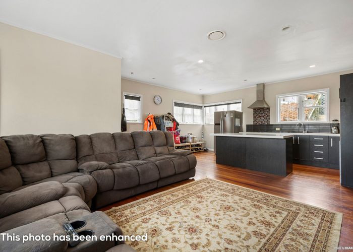 at 2/27 Hillcrest Road, Papatoetoe, Manukau City, Auckland