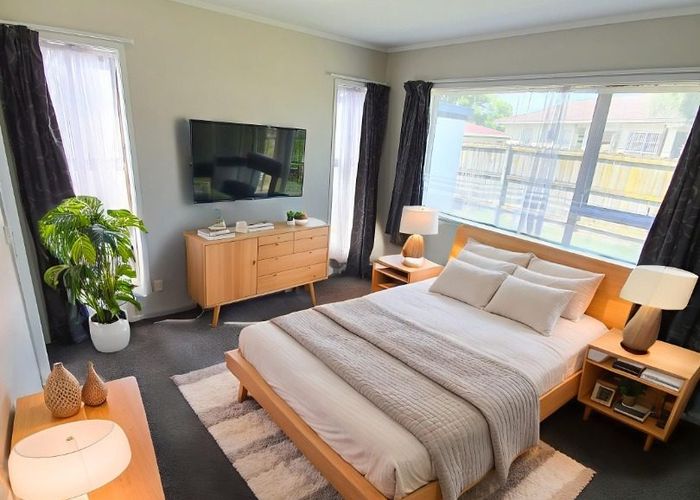  at 2/14 Glengowan Place, Conifer Grove, Papakura, Auckland