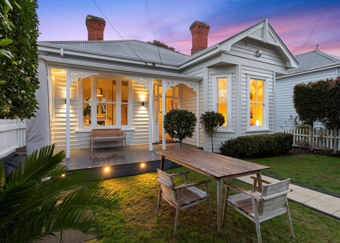  at 12 Onslow Road, Mount Eden, Auckland