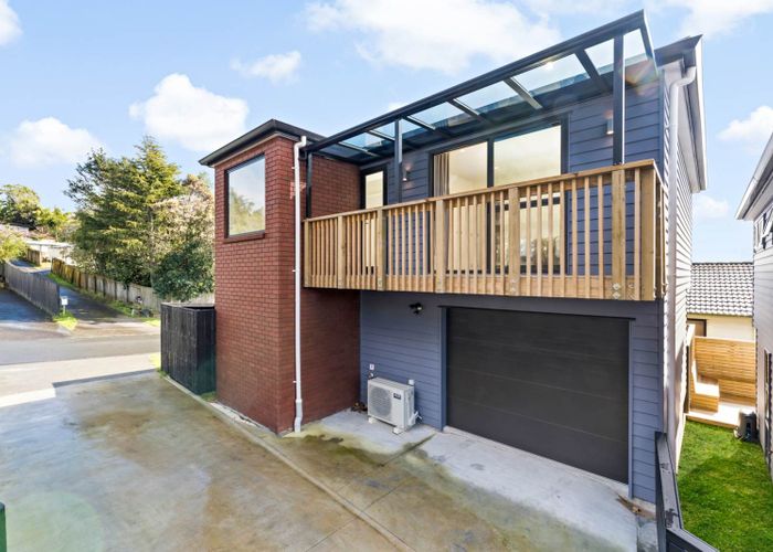  at 1/6 Landsdale Place, Massey, Waitakere City, Auckland