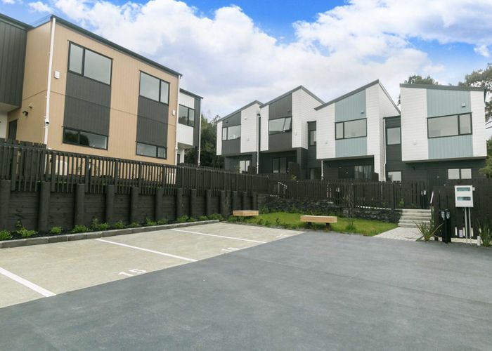  at 15/27 Glenorchy Street, Glen Eden, Auckland
