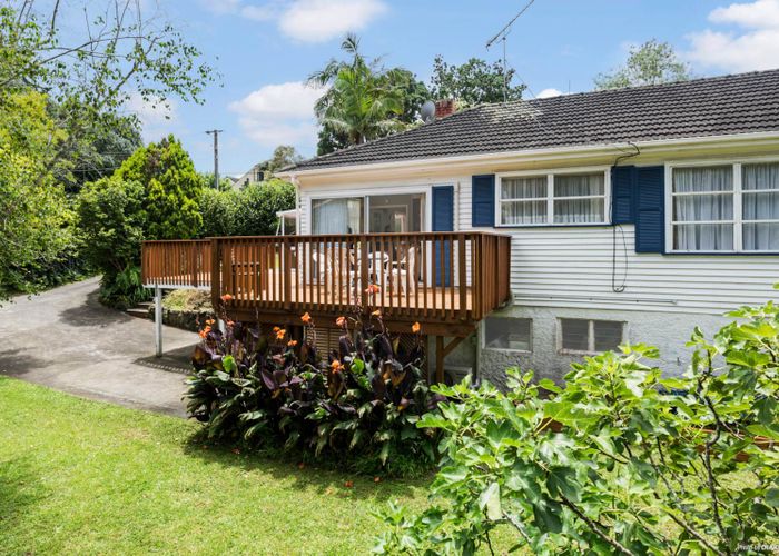  at 2/18 Belmont Terrace, Milford, Auckland