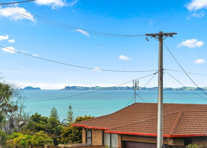 For sale 12 Aberdeen Road, Campbells Bay, North Shore City, Auckland