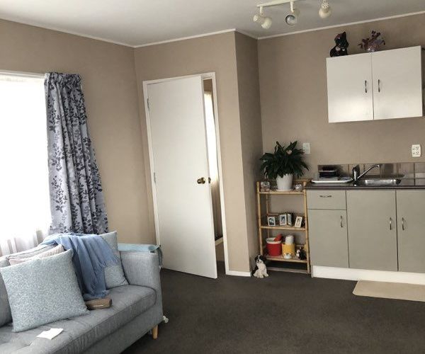  at 22 Hedge Row, Sunnyhills, Manukau City, Auckland