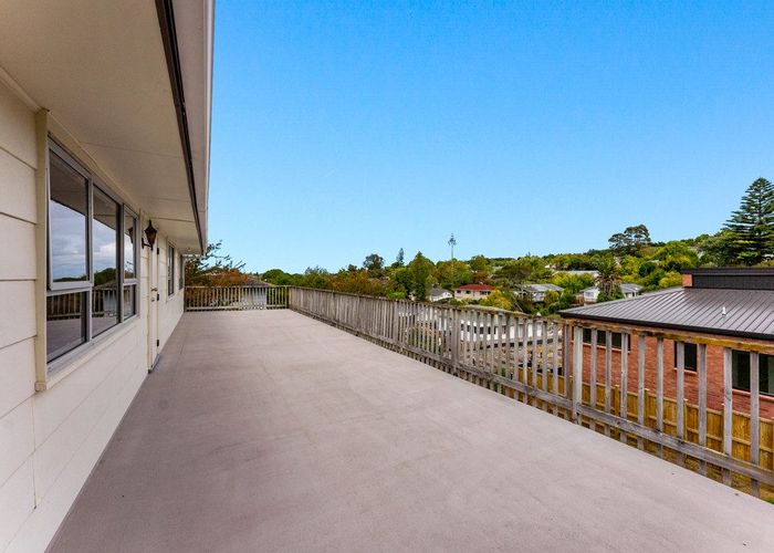  at 75 Salamanca Road, Sunnynook, Auckland