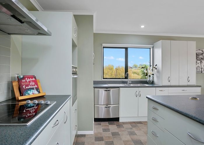  at 9 Knox Place, Leamington, Cambridge