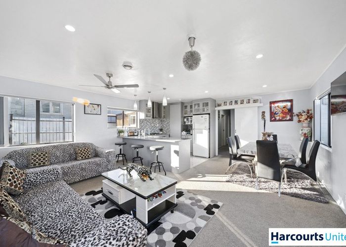  at 2/86 Alfriston Road, Manurewa East, Manukau City, Auckland