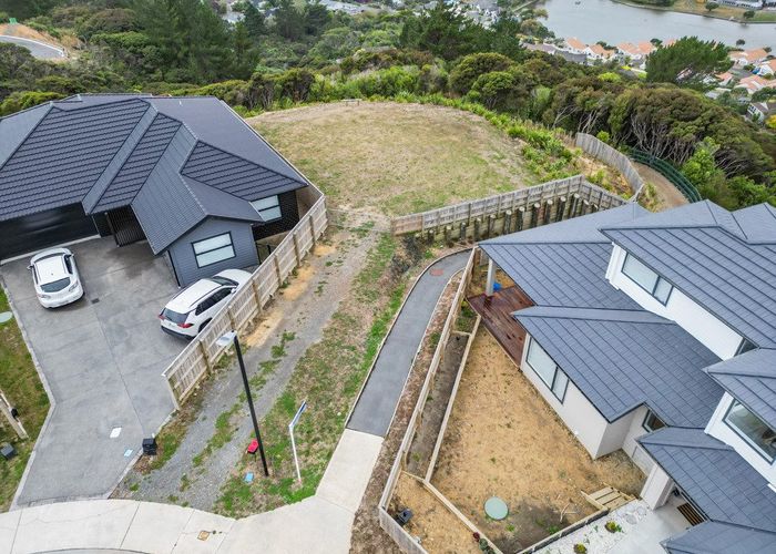  at 33 Topsail Way, Whitby, Porirua, Wellington
