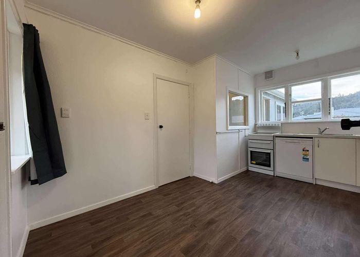  at 9 Wainhouse Street, Stokes Valley, Lower Hutt, Wellington
