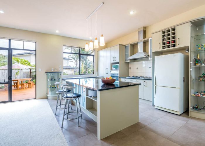  at 3 Stroud Place, Henderson, Waitakere City, Auckland