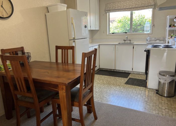  at 2/16 Leslie Street, Upper Riccarton, Christchurch City, Canterbury