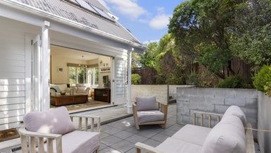  at 9 Cooper Street, Karori, Wellington