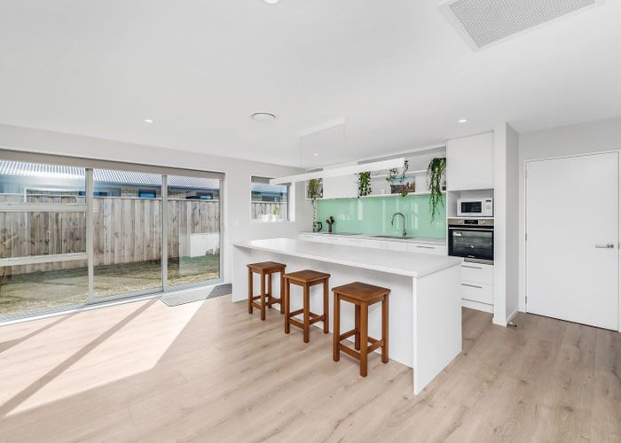  at 18 Cherry Avenue, Darfield, Darfield