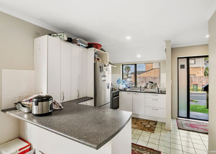  at 26 Waldos Way, Mangere, Auckland