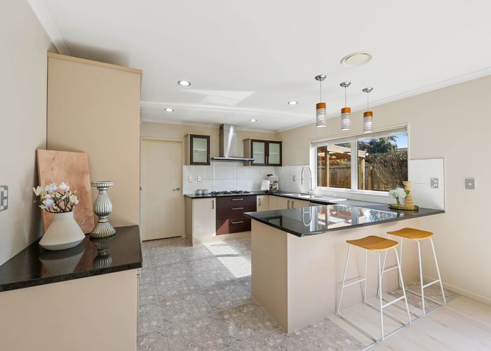  at 16 Coolaghy Drive, Flat Bush, Manukau City, Auckland