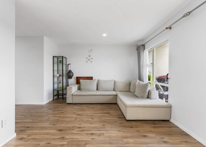  at 4/11 Spencer Road, Albany, North Shore City, Auckland