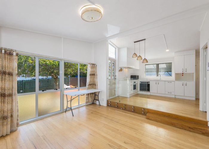  at 9  Stanaway Street, Hillcrest, North Shore City, Auckland