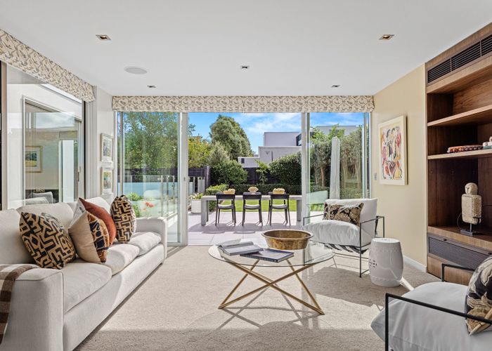  at 9 Poynder Avenue, Fendalton, Christchurch City, Canterbury