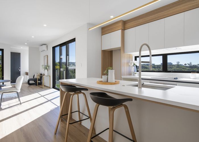  at 33E St Peters Street, Northcote, North Shore City, Auckland