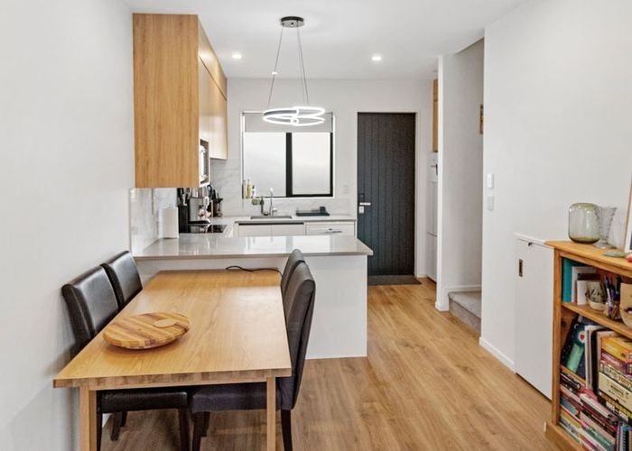  at 5/14 Clendon Place, Manurewa, Manukau City, Auckland