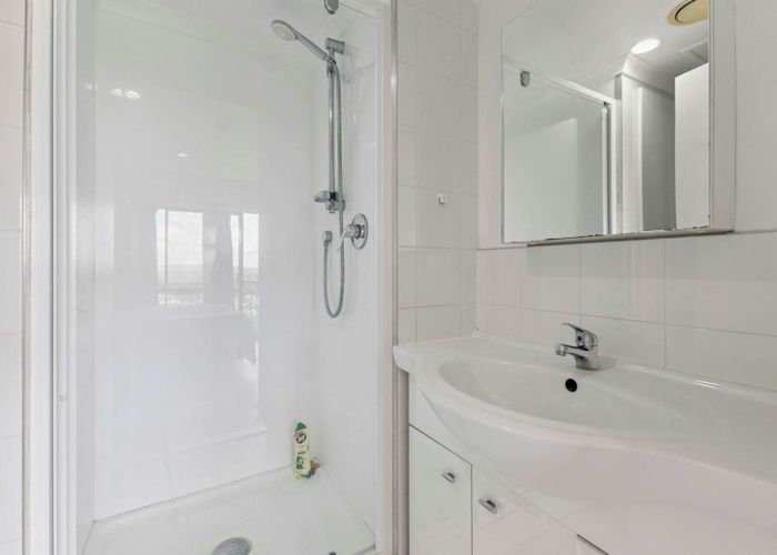  at 13H/18 Ronwood Avenue, Manukau, Manukau City, Auckland