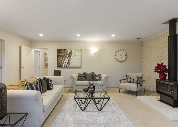  at 44A Uxbridge Road, Mellons Bay, Auckland