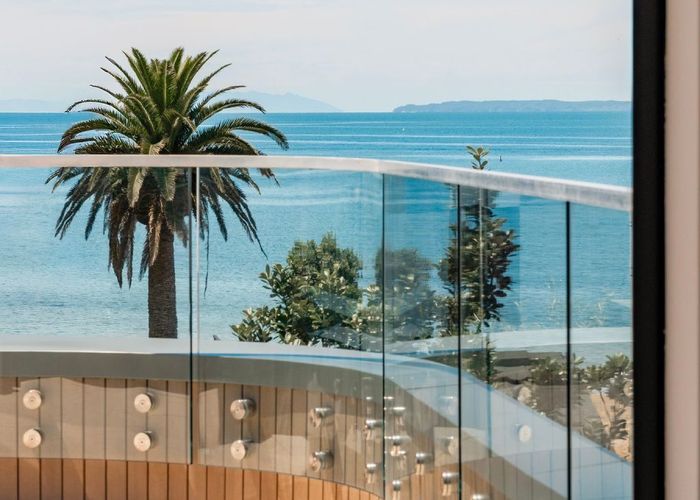  at 60 Milford Road, Milford, North Shore City, Auckland