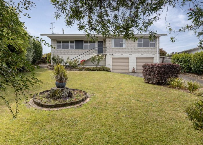  at 17 Glenfield Place, Brookfield, Tauranga