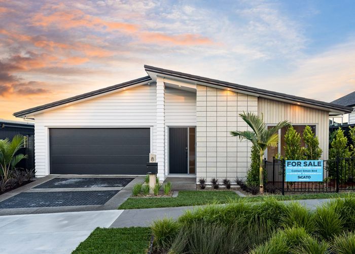  at 8 Henl Lane, Milldale, Rodney, Auckland