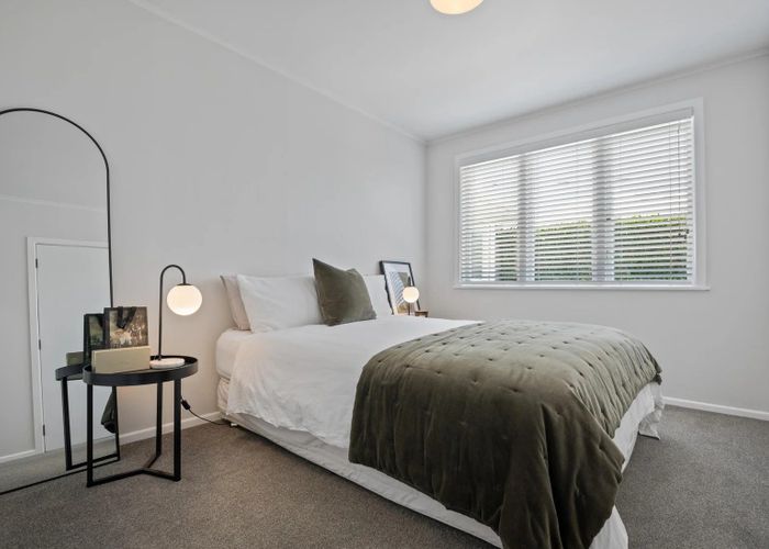  at 5 Wallace Road, Mangere Bridge, Auckland