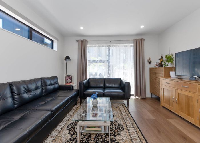  at 2 Selo Street, Glen Eden, Waitakere City, Auckland