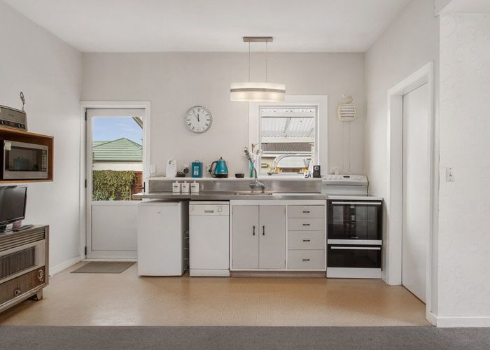  at 8 Blair Avenue, Papanui, Christchurch