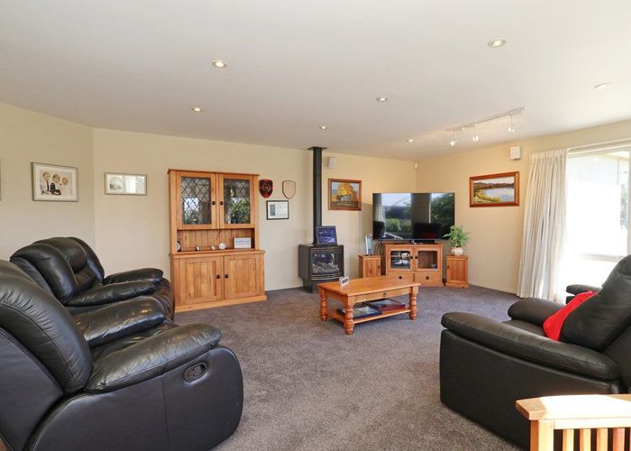  at 73 Rosewood Drive, Rosedale, Invercargill