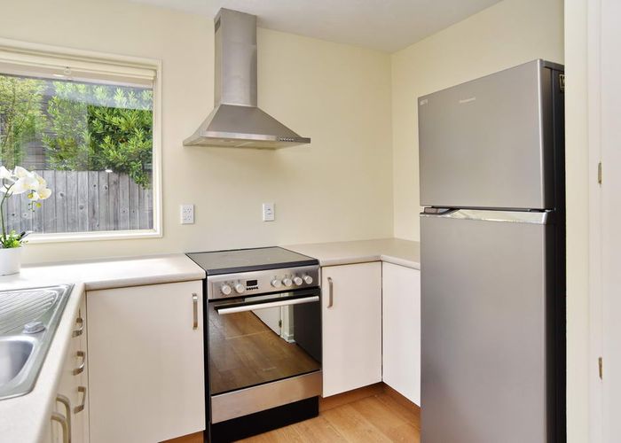  at 2/19 Burdale Street, Riccarton, Christchurch
