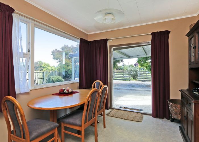  at 33 Panapa Road, Waipatu